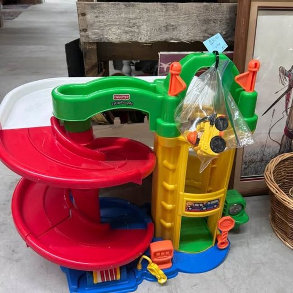 Fisher-Price Little People Vintage 2006 Racin' Ramps Garage